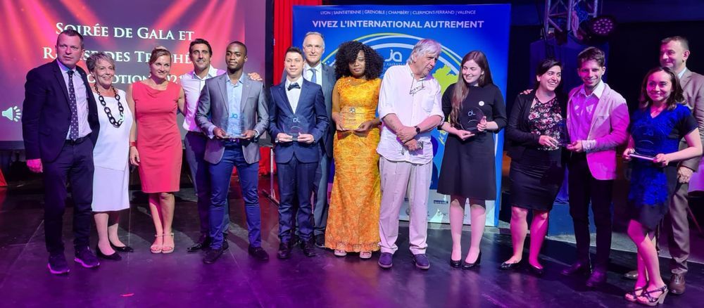 Brice Sawadogo remporte le trophée Jeunes Ambassadeurs 2021